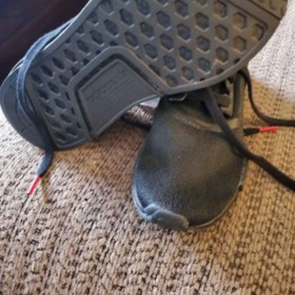 NMD Adidas shoes. New 2 diffrent sizes 6.5 and 7 - Picture 4 of 4